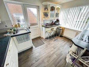 Kitchen- click for photo gallery